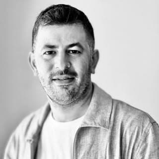 Akin Ertorun - Oprichter